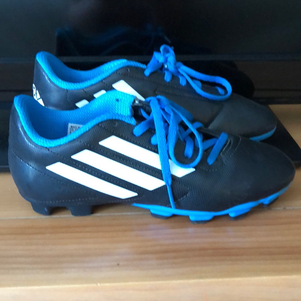 Adidas cleats size 6